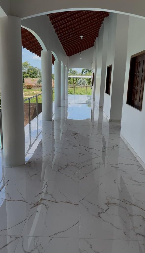 Circulação — Arcos e mármore